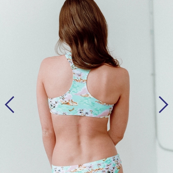 NWT Bikini Top 🌺 - Picture 4 of 4